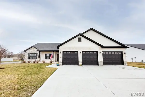 1113 Menominee Trail, Mascoutah, IL 62258
