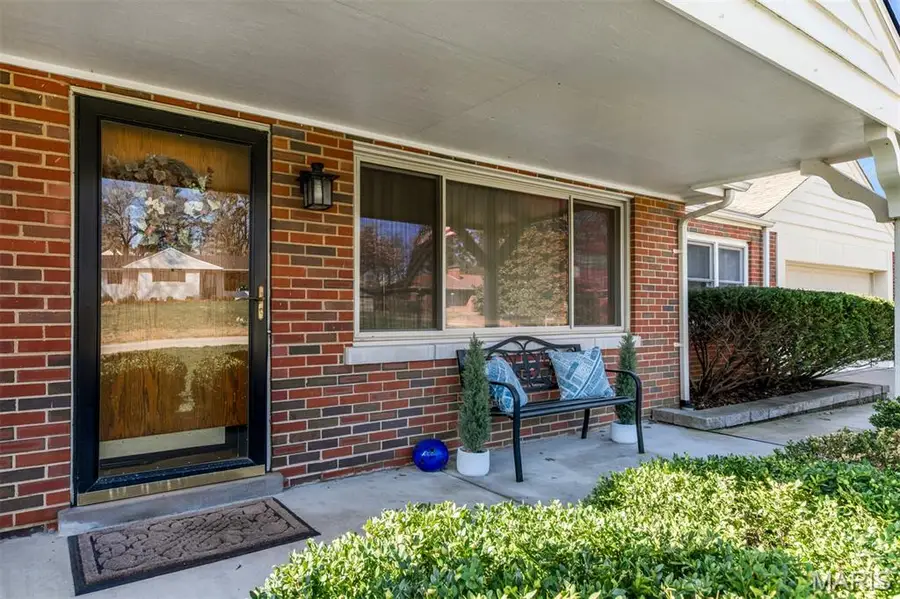 12 Winslow Lane, Des Peres, MO 63131 - #2