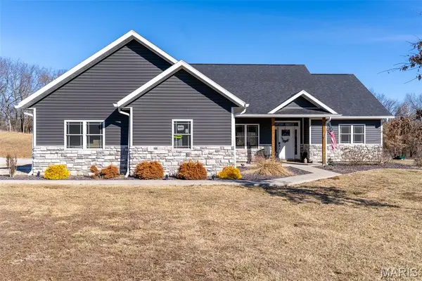 56900 Patriot Lane, New London, MO 63459