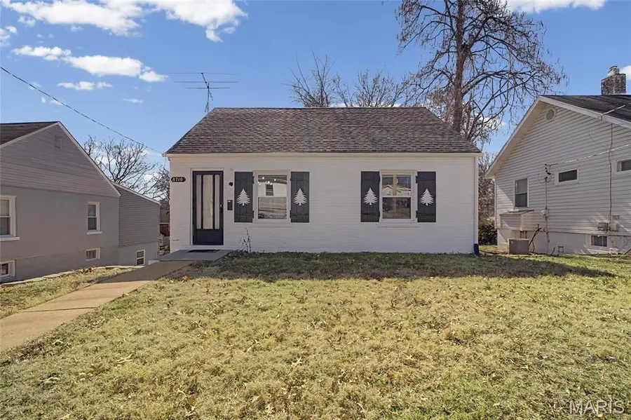 8710 Ezra Drive, Saint Louis, MO 63114 - #2