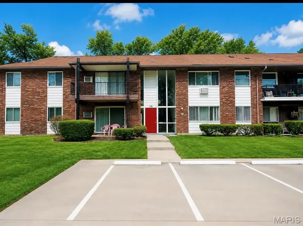 7446 Sieloff Drive #F, Hazelwood, MO 63042