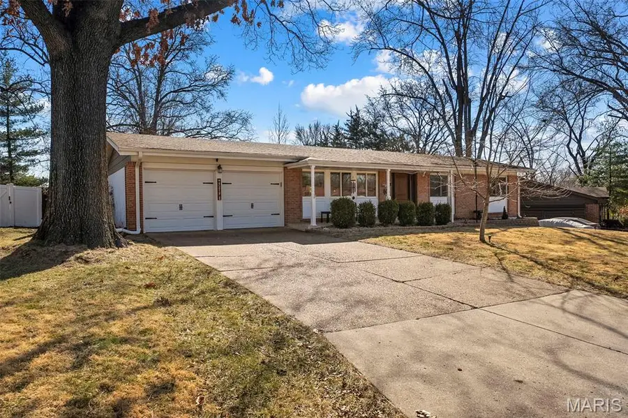 724 Bergerac Drive, Saint Louis, MO 63141 - #2