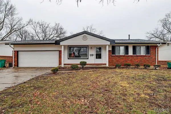 2348 Vorhof Drive, St Louis, MO 63136