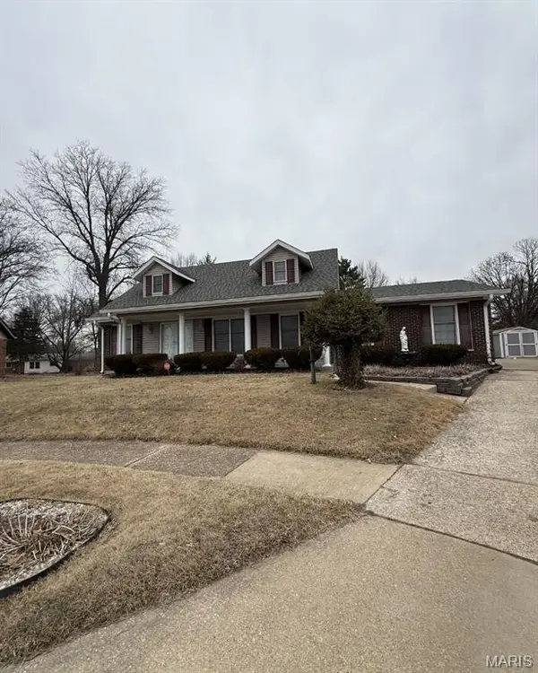 3805 Combraille Court, Florissant, MO 63034