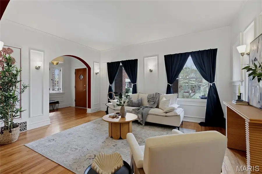 5327 Itaska Street, Saint Louis, MO 63109 - #3