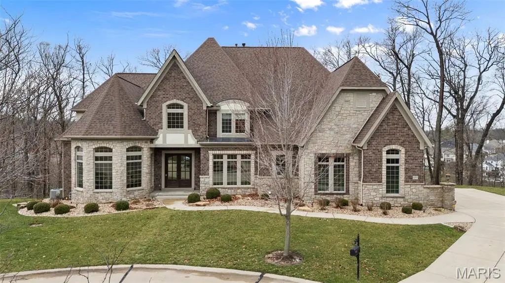 1401 Fox Hill Farms Court, Chesterfield, MO 63005 - #1