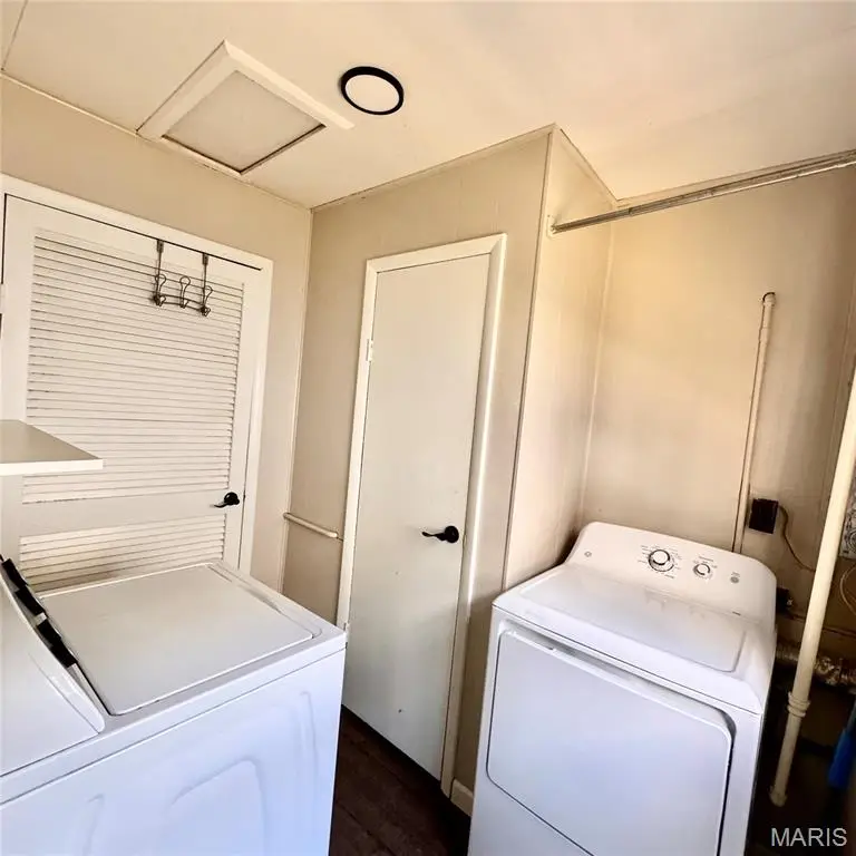 1023 E Broadway, Centralia, IL 62801 - #3