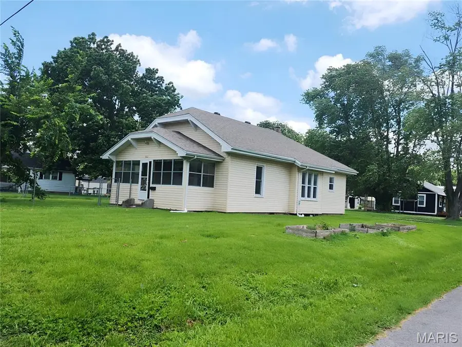 302 N 3rd Street, Chaffee, MO 63740 - #2