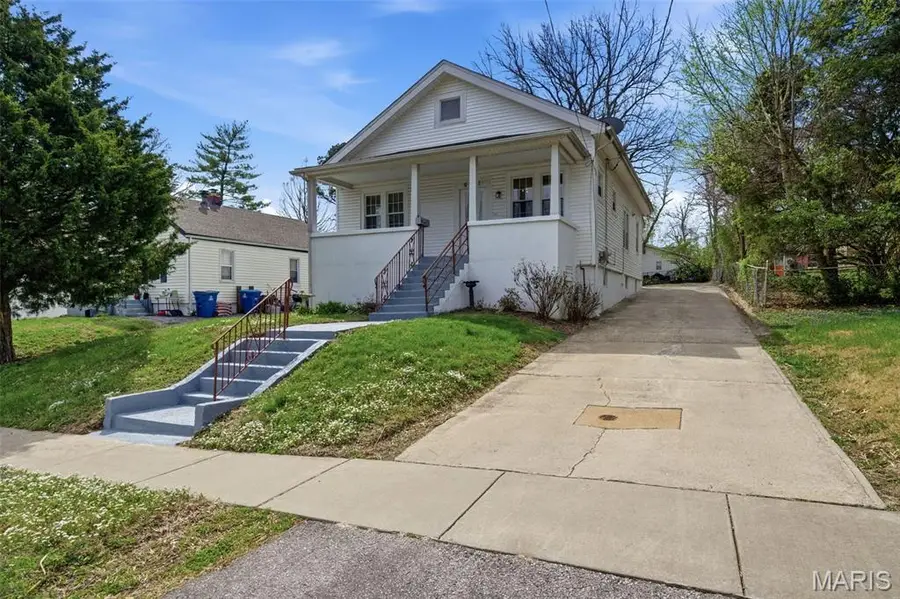 9512 Tennyson Avenue, Overland, MO 63114 - #3