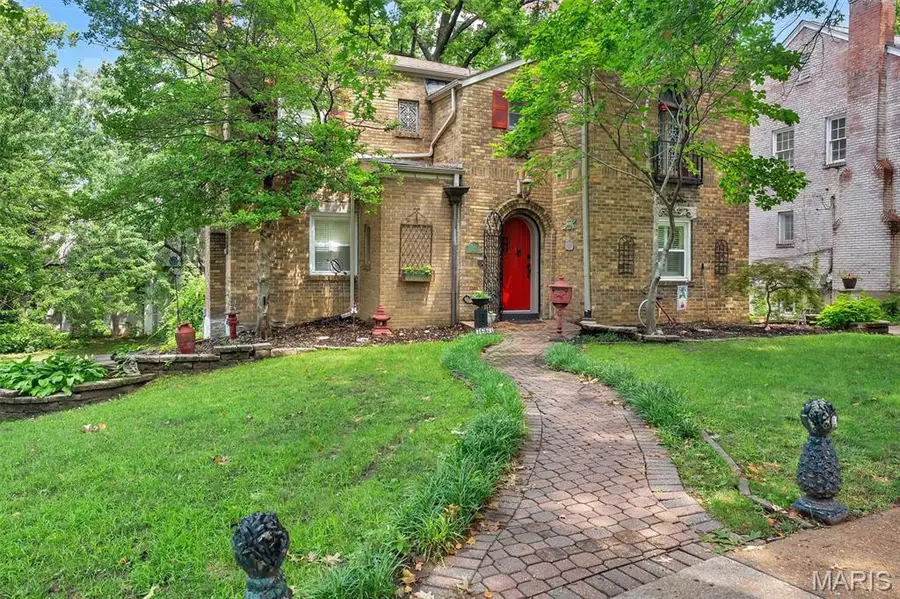 7667 Carswold Drive, Clayton, MO 63105 - #2