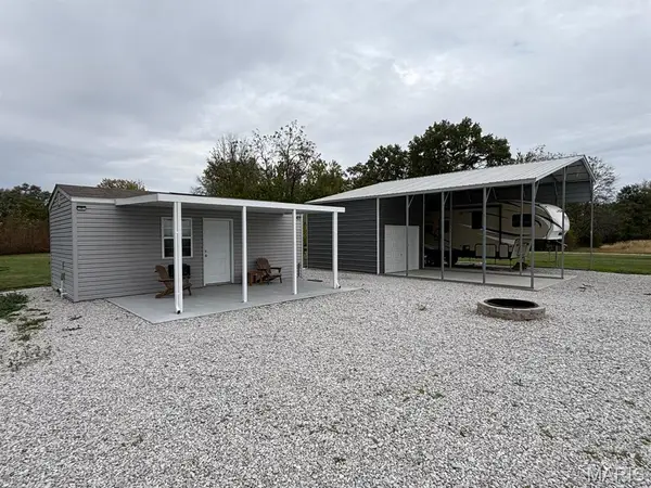 210 N 3rd Street, Hunnewell, MO 63443