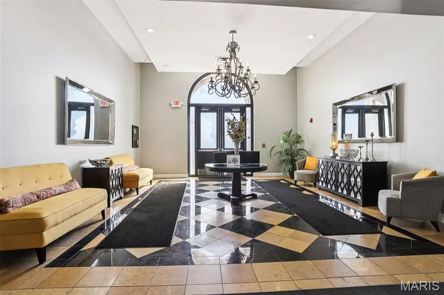 1515 Lafayette Avenue #114, Saint Louis, MO 63104 - #3