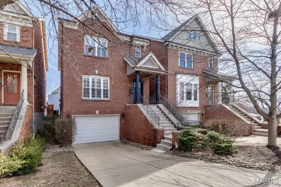 2126 Franz Park Lane, Saint Louis, MO 63139 - #2