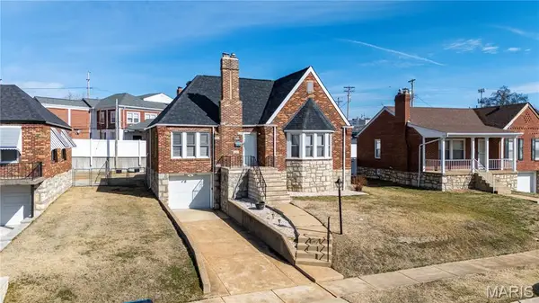 9018 Vasel Drive, St Louis, MO 63123