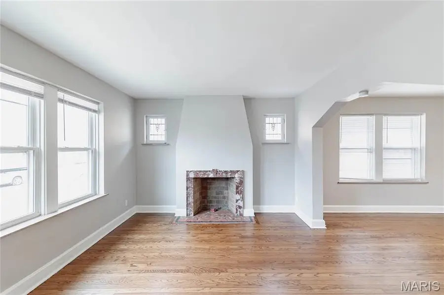 6112 Wanda Avenue, Saint Louis, MO 63116 - #3