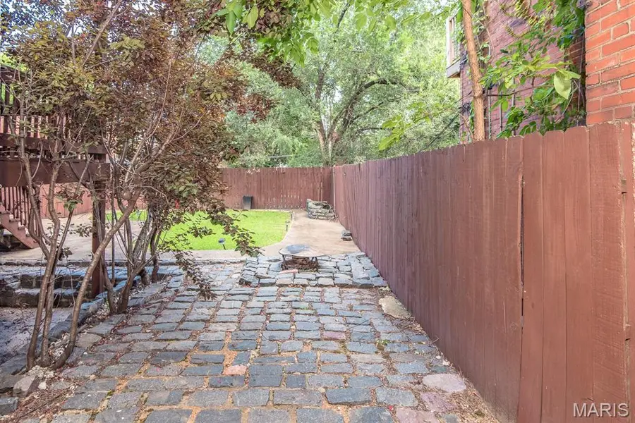 3712 S Jefferson Avenue, Saint Louis, MO 63118 - #3