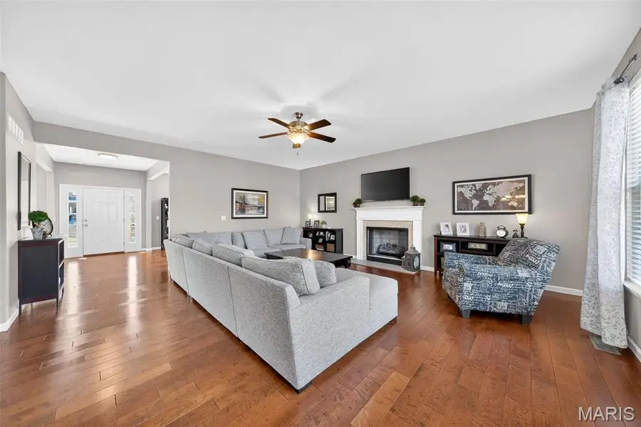 310 Parkview Manor Lane, Wentzville, MO 63385 - #2