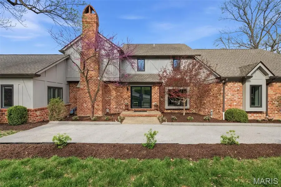 824 Bluespring Lane, Frontenac, MO 63131 - #3