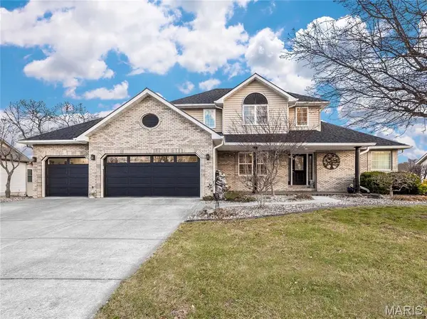 124 Taylor Lake Dr, Troy, IL 62294