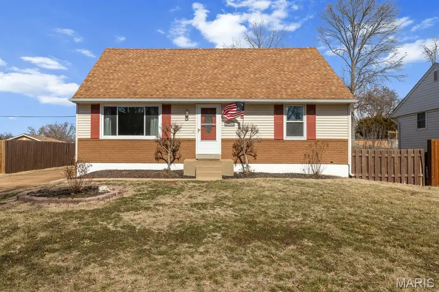 10915 Three Court Drive, Saint Louis, MO 63123 - #2