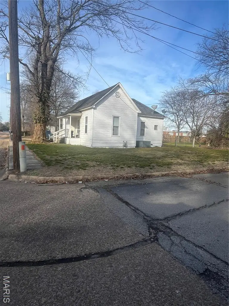 212 S Jackson Street, Kennett, MO 63857 - #3