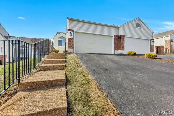 1738 Highview Circle Court, Ballwin, MO 63021