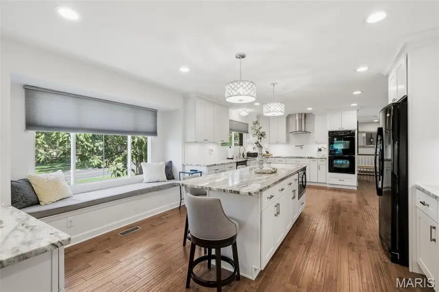 9102 Fox Estates Drive, Sunset Hills, MO 63127 - #2