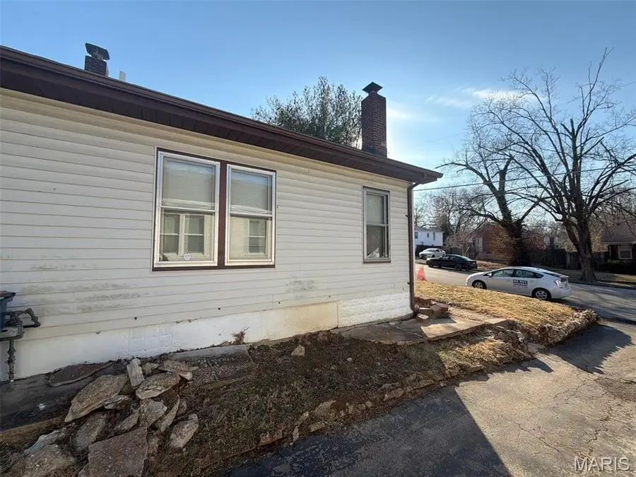 Address Withheld By Seller, Breckenridge Hills, MO 63114 - #3