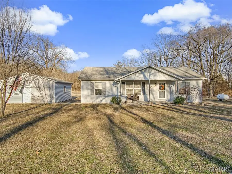 900 Deer Creek Lane, Sparta, IL 62286 - #2