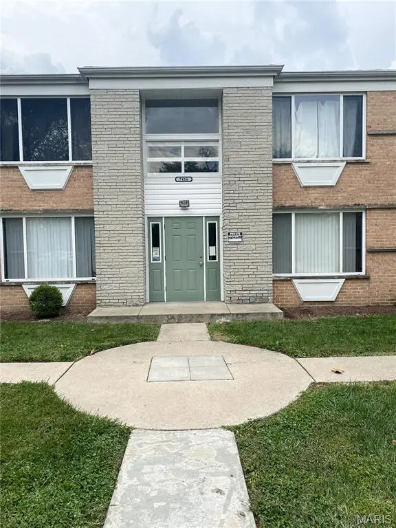 7412-7418 Olian Drive, Hazelwood, MO 63042 - #3