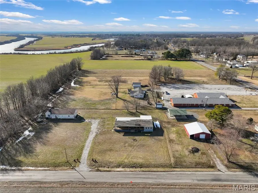 3665 Burning Star 2 Road, Pinckneyville, IL 62274 - #2