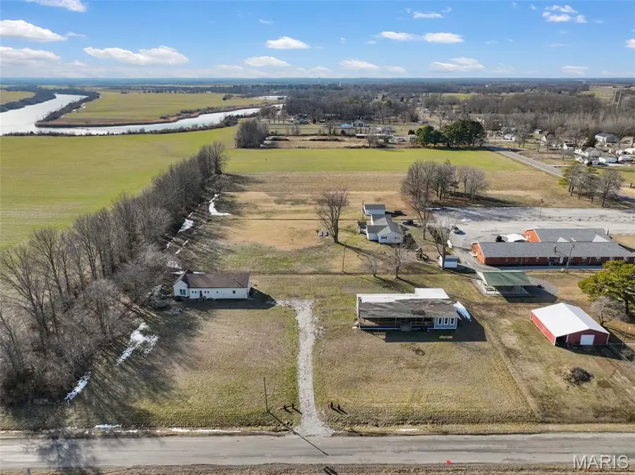 3665 Burning Star 2 Road, Pinckneyville, IL 62274 - #3