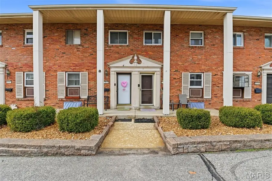 2541 Union Road, Saint Louis, MO 63125 - #2