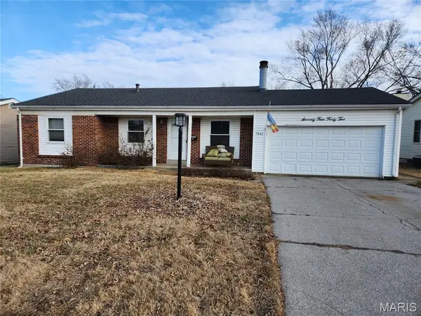 7442 Foxfield Drive, Hazelwood, MO 63042