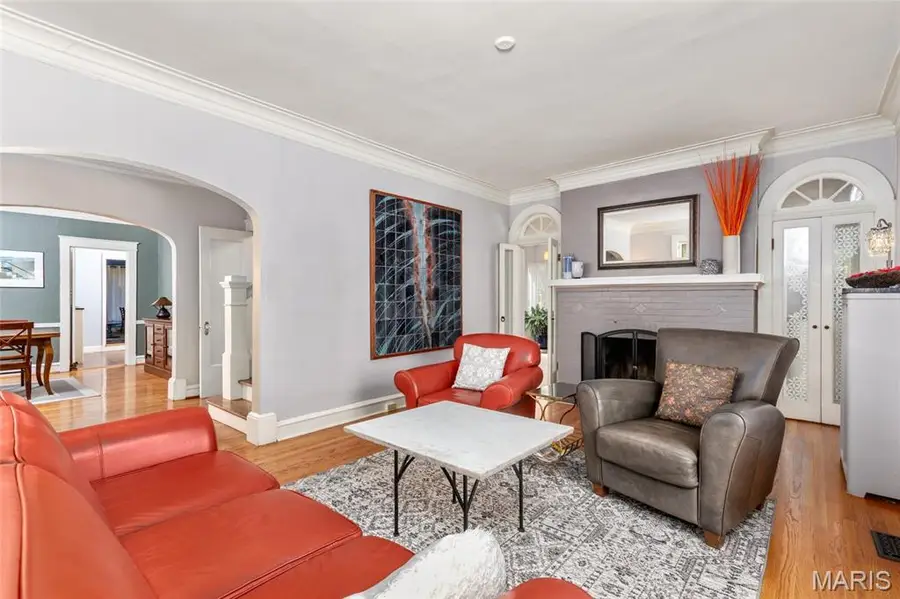 7120 Lindell Boulevard, University City, MO 63130 - #3