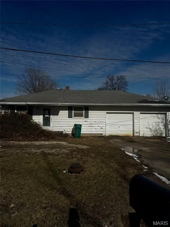 601 Roe Lane, Macon, MO 63552 - #2