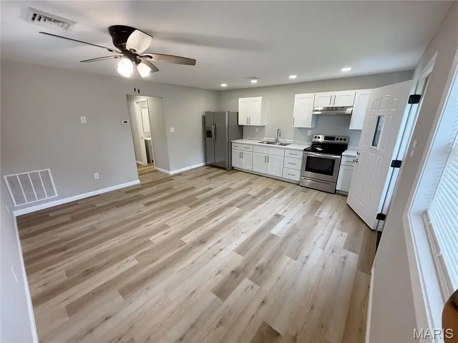 604 N Henderson Street #A&B, Salem, MO 65560 - #3