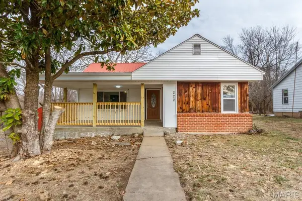 222 Warren Street, Richland, MO 65556