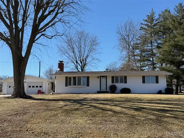 705 N Cottey Street, Edina, MO 63537