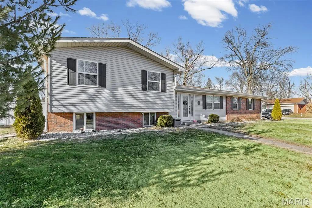 340 Venus Drive, Godfrey, IL 62035 - #1