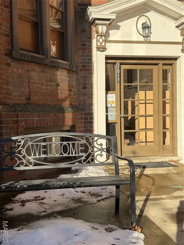 2017 S Grand Boulevard #304, Saint Louis, MO 63104 - #3