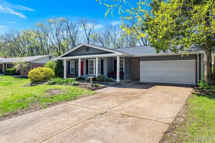 6937 Singingwood Lane, Saint Louis, MO 63129 - #2