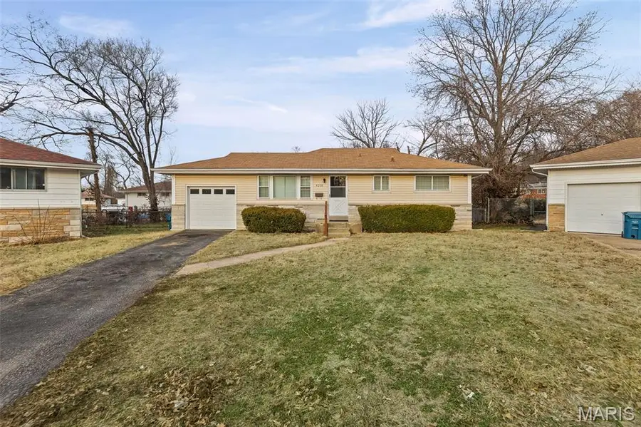 4258 Stambaugh Court, Saint Louis, MO 63134 - #3