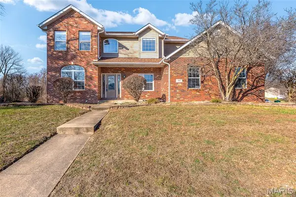 1145 Illini Drive, O'Fallon, IL 62269