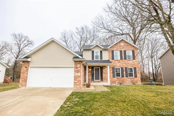 1102 Illini Drive, O'Fallon, IL 62269