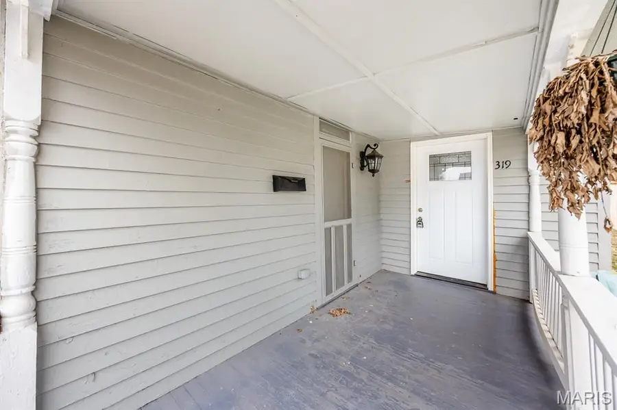 319 W Dee Street, Lebanon, IL 62254 - #3