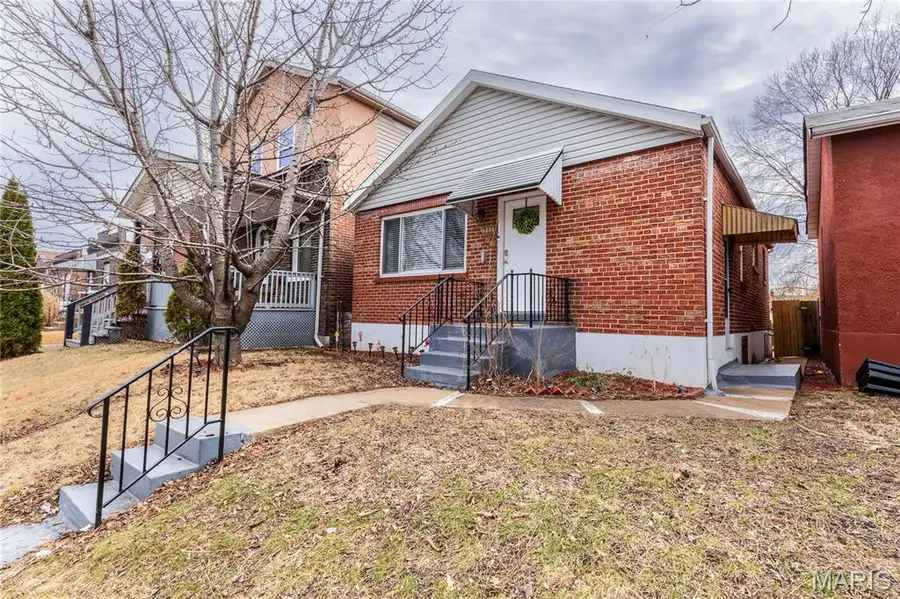 4444 Gannett Street, Saint Louis, MO 63116 - #2