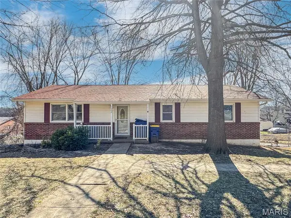 1002 Marilyn Court, Washington, MO 63090