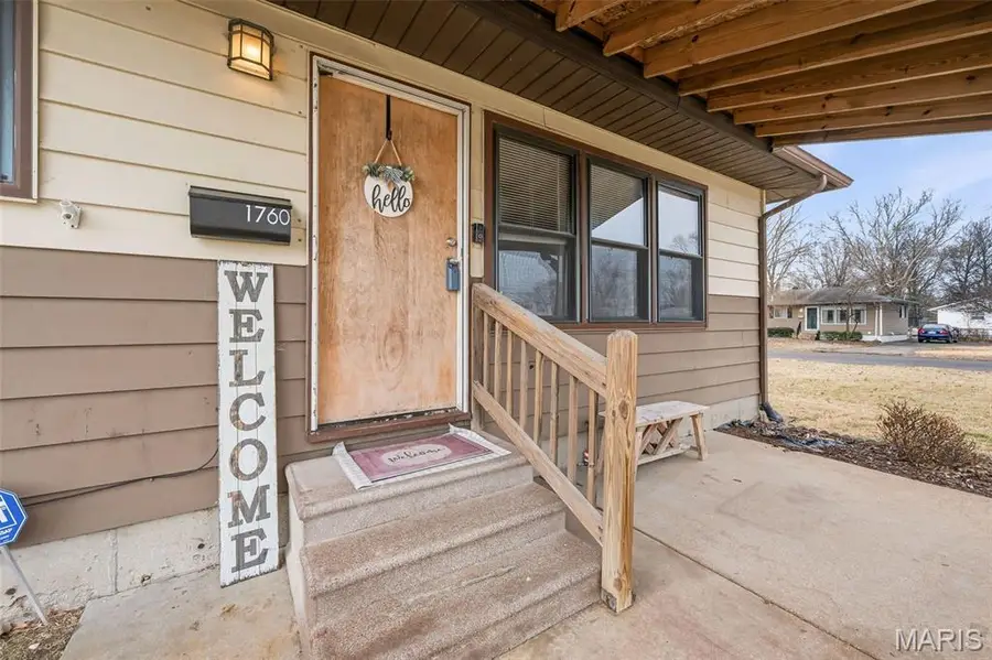 1760 Fernbrook Ln, Florissant, MO 63031 - #3