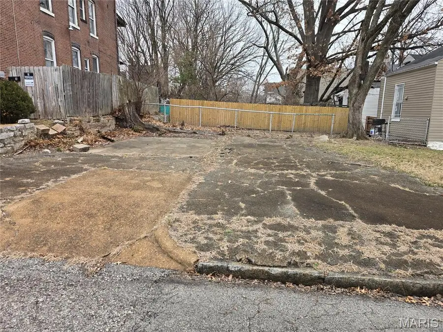 3510 N 21st Street, Saint Louis, MO 63107 - #2